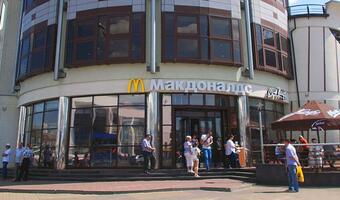 Urzędnicy sanitarni wzięli się za restauracje położone w głębi kraju. "Kommiersant": obecne kontrole w barach McDonald's odbywają się na polecenie rządu Rosji