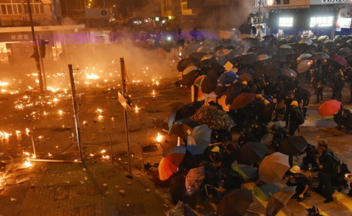 Protesty w Hongkongu / autor: PAP/EPA/MIGUEL CANDELA