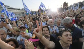 Grecki dreszczowiec: demonstracje przeciwników i zwolenników polityki oszczędności