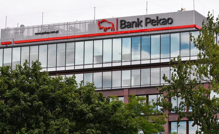 Pekao dostarcza najnowsze terminale płatnicze dla Biedronki i Hebe / autor: Pekao