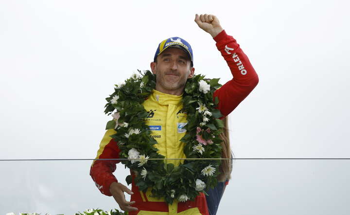 Robert Kubica triumfatorem prestiżowego wyścigu 24 Le Mans / autor: PAP/PAP/EPA/YOAN VALAT