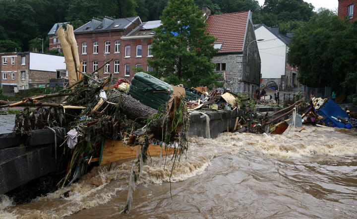 Powodzie dotknęły także Belgii / autor: PAP/EPA/STEPHANIE LECOCQ