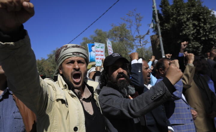 Manifestacja wsparcia dla Palestyńczyków w Sanie, stolicy Jemenu / autor: PAP/EPA/YAHYA ARHAB