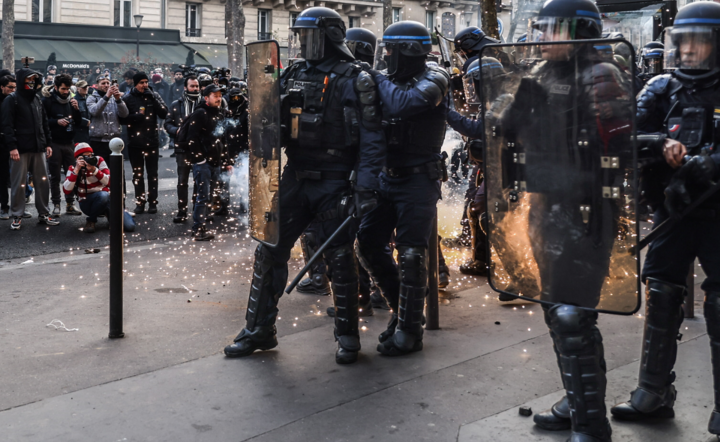 Francuska policja / autor: PAP/EPA/MOHAMMED BADRA