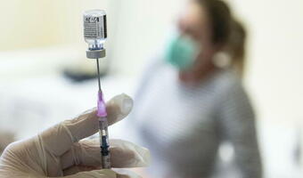 Z powodu gróźb zamknięto mobilny punkt szczepień w Holandii