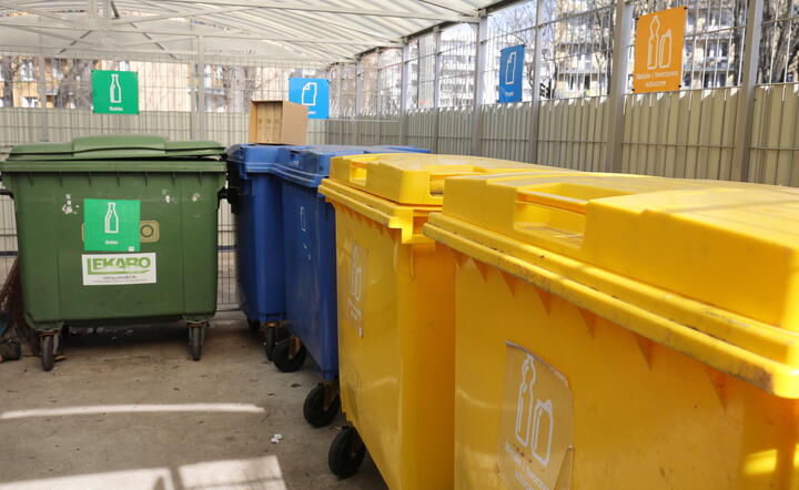 pojemniki do segregowania odpadów / autor: fotoserwis PAP