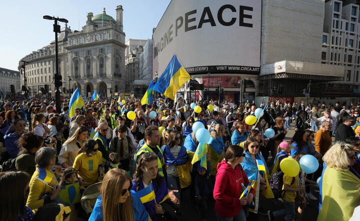 Wiec poparcia dla Ukrainy, Londyn / autor: EPA/PAP