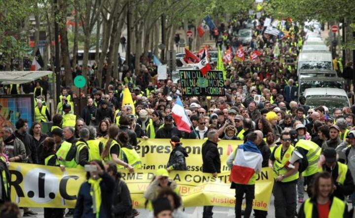 Protest w Paryżu / autor: PAP/EPA/CHRISTOPHE PETIT TESSON