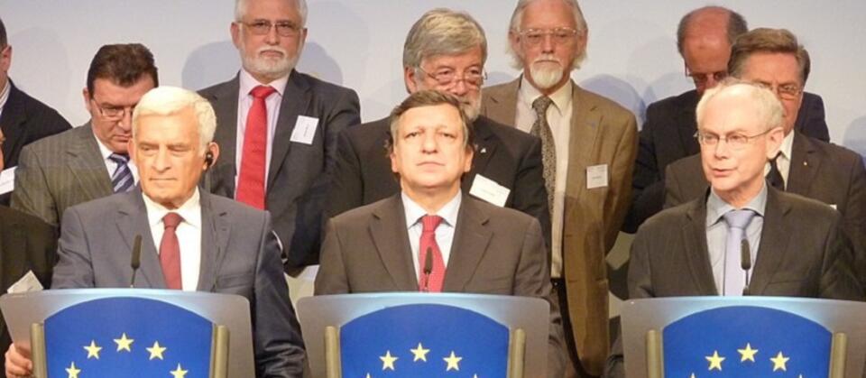 José Manuel Barroso (w środku) jako szef KE / autor: wikimedia commons/Marek Blahuš/CC BY-SA 3.0