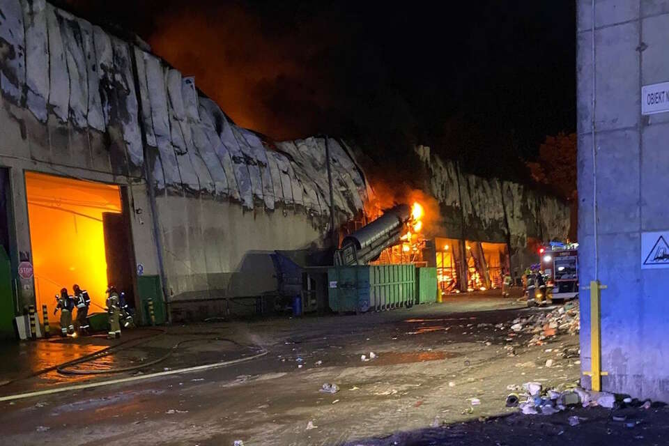 Pożar sortowni odpadów w Elblągu / autor: KMP Elbląg