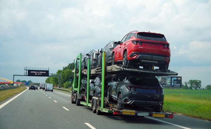 Import aut używanych do Polski ustabilizował się liczbowo / autor: Fratria / MW