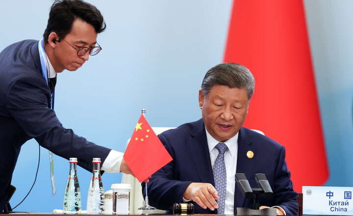 Przywódca Chin Xi Jinping na szczycie Szanghajskiej Organizacji Współpracy / autor: PAP/EPA/ALEXANDER KAZAKOV/SPUTNIK