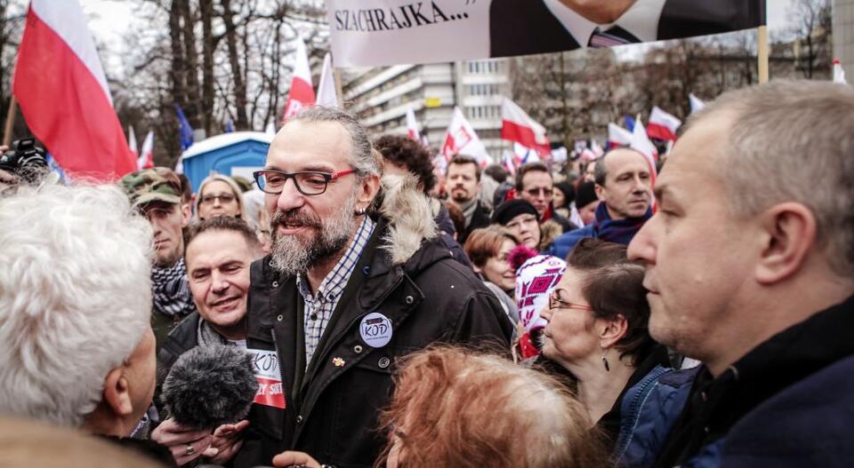 Mateusz Kijowski na manifestacji KOD. Fot. wPolityce.pl