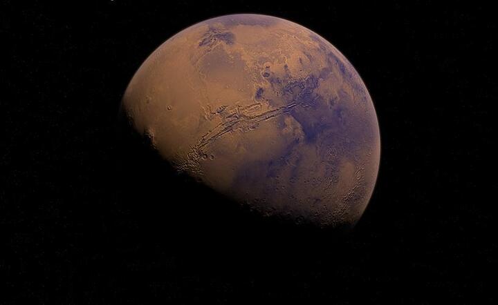 Niezwykłe odkrycie na Marsie! To ślady żywych organizmów?