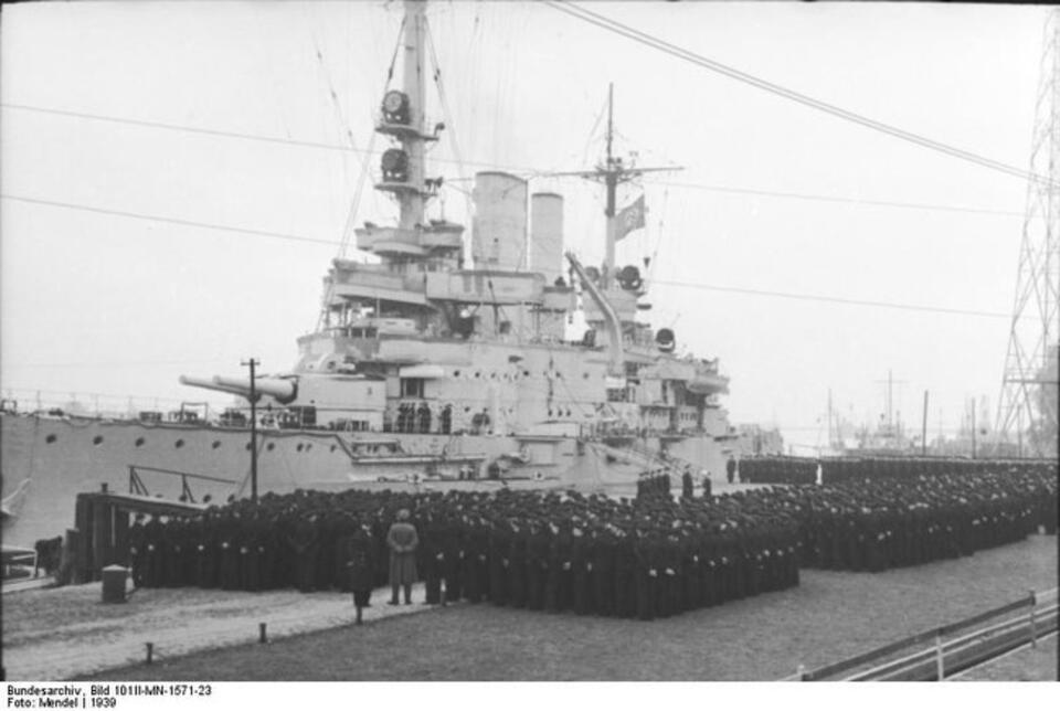 Pancernik "Schleswig-Holstein" w 1939 roku zmieniłby nazwę na "Książę Fryderyk August"? Fot. Wikipedia