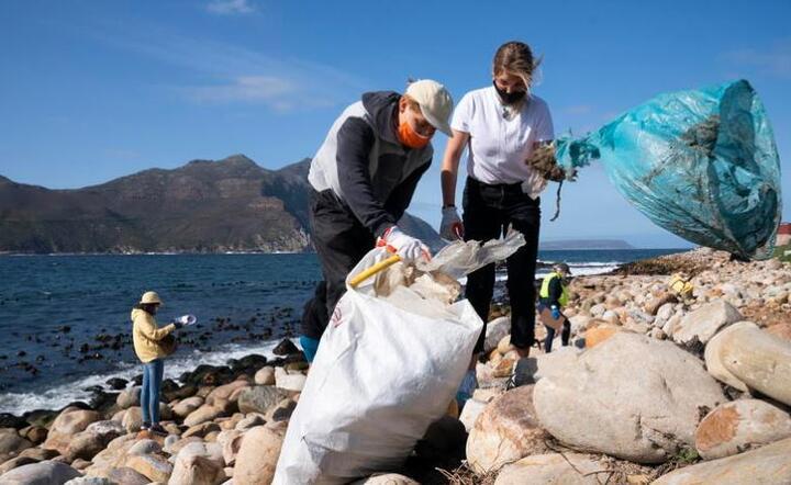 Mikroplastik plagą oceanów. Gigantyczne zanieczyszczenia