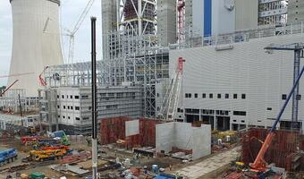 GE dostarczył gigantyczny generator na miejsce budowy elektrowni Opole