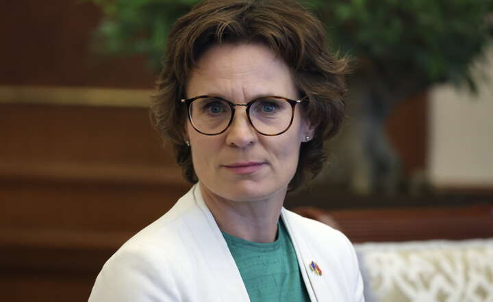 Unijna komisarz ds. środowiska Jessica Roswall jest gorącą zwolenniczą radykelnej polityki klimatycznej / autor: PAP/EPA/FLORENCE LO