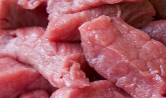 Raport KE: prawie 200 przypadków obecności koniny w mięsie wołowym