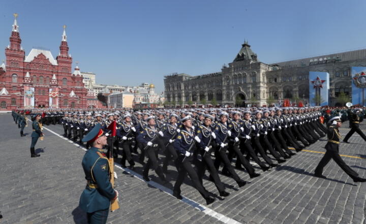 Rosja to dziś obok Chin główny awersarz Ameryki. Nz. przygotowania do defilady na dzień zwycięstwa 9 maja w Moskwie / autor: PAP/EPA/YURI KOCHETKOV