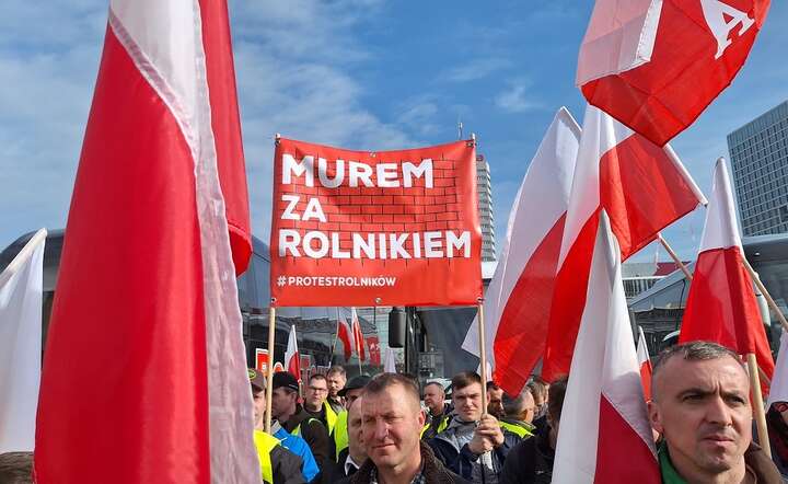 W całym kraju dziś po raz kolejny będą protestować rolnicy. Nz. protest w Warszawie 27 lutego / autor: Fratria / LK
