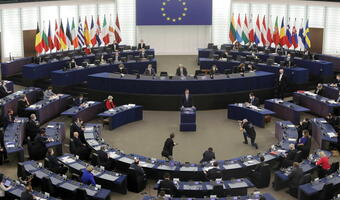Francuski europoseł: KE i lewica w PE zwalczają niezależne państwa