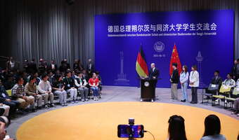 Niemcy knują z Chinami? "Wzajemny szacunek"