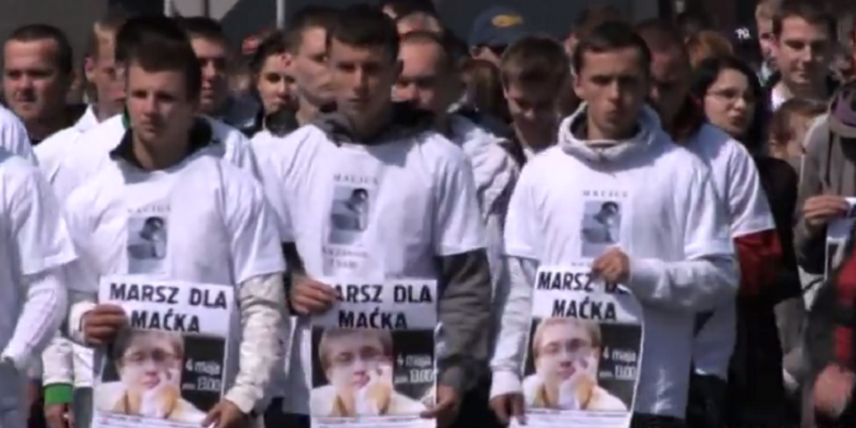 Fot. Youtube.com. Marsz pamięci po śmierci Macieja Mieśnika