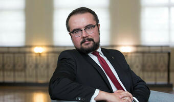 Jabłoński: decyzja KE przybliża nas do środków z KPO