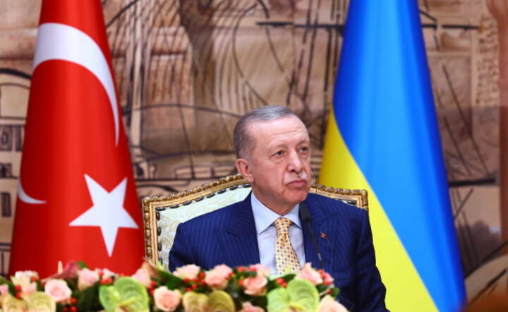 Prezydent Recep Tayyip Erdogan / autor: PAP/ EPA/TOLGA BOZOGLU