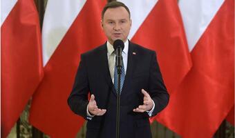 Prezydent i premier liderami rankingu zaufania Polaków