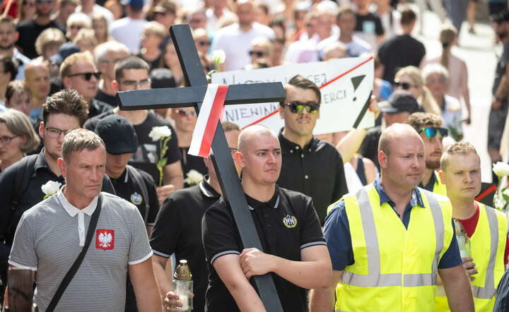 Marsz milczenia przeszedł ulicami Torunia / autor: PAP/Tytus Żmijewski