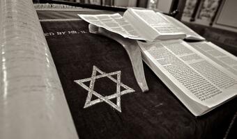 USA: Ukarano synagogę. Za co?