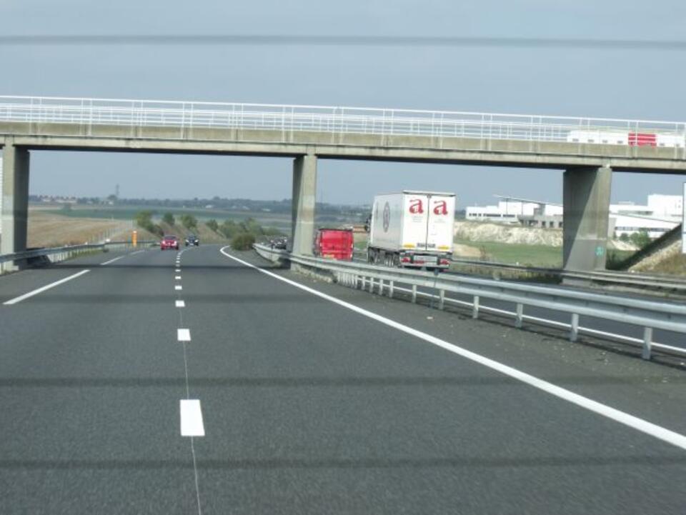 Tak drogie dzieci wygląda autostrada. We Francji. Fot. wPolityce.pl