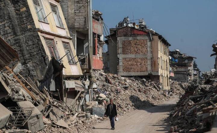 Trzęsienie ziemi w Turcji  / autor: PAP/EPA/ERDEM SAHIN