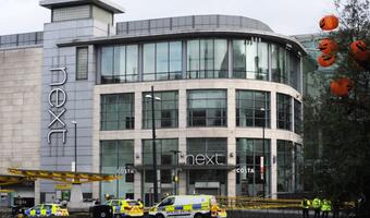 Manchester: Atak nożownika w centrum handlowym