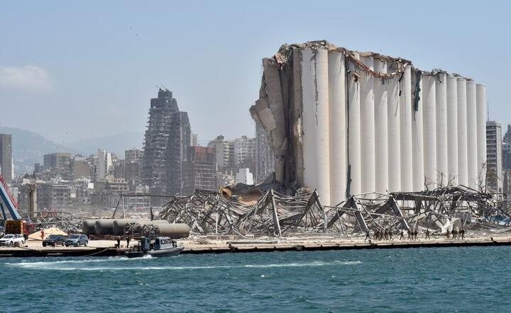 Bejrut po wybuchach / autor: PAP/EPA/WAEL HAMZEH