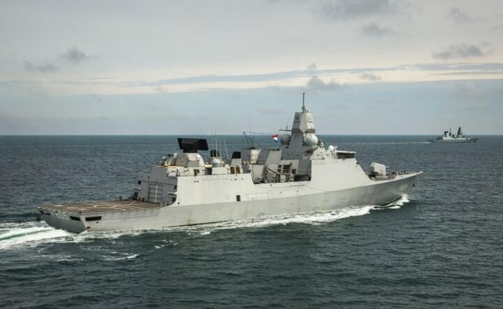 brytyjski niszczyciel HMS Defender / autor: Navy Lookout/Twitter