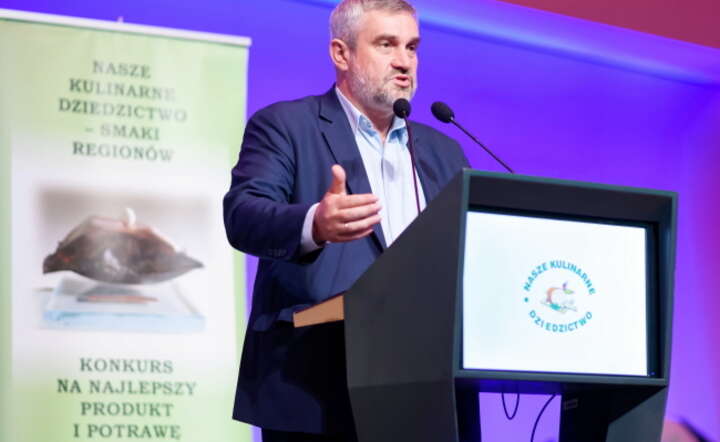 Minister rolnictwa i rozwoju wsi Jan Krzysztof Ardanowski podczas gali konkursu „Nasze kulinarne Dziedzictwo”, w ramach Targów Smaki Regionów, 29 bm. na terenie Międzynarodowych Targów Poznańskich / autor: PAP/Jakub Kaczmarczyk