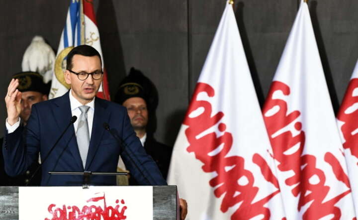 Premier Mateusz Morawiecki przemawia podczas uroczystego posiedzenia Zarządu Regionu Gdańskiego NSZZ „Solidarność” 31 bm. w Gdańsku / autor: PAP/Adam Warżawa