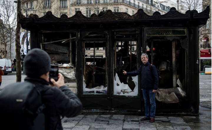 autor: PAP/EPA/JULIEN DE ROSA