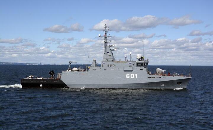 Próby morskie ORP Kormoran II / autor: By Tomasz Grotnik - http://www.mon.gov.pl/multimedia/foto/proby-morskie-orp-kormoran-32016-08-11/, Attribution, https://commons.wikimedia.org/w/index.php?curid=50703516