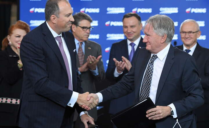 Prezes PGNiG Piotr Woźniak i wiceprezes Cheniere Energy Inc. Anatol Feygin / autor: PAP/Radek Pietruszka