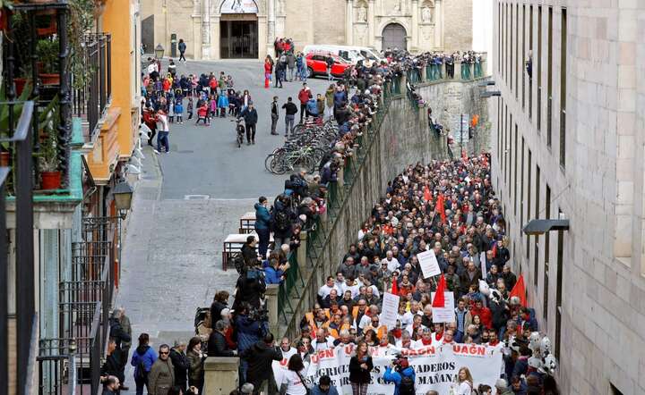 Protesty w Hiszpanii / autor: PAP/EPA/VILLAR LOPEZ