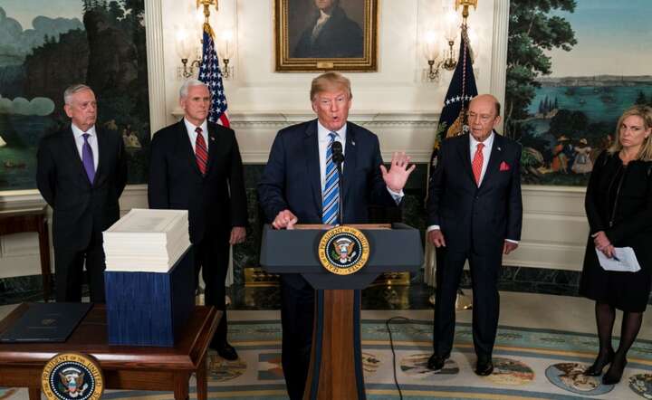 autor: PAP/EPA/JIM LO SCALZO