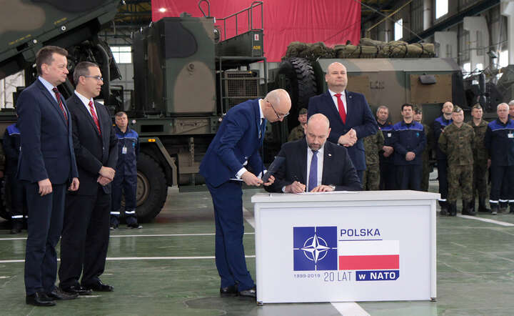 Podpisanie umowy o wykonaniu offsetu między PGZ i koncernem Lockheed Martin / autor: materiały PGZ