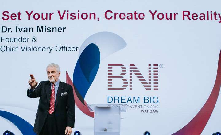 Ivan Misner, założyciel BNI na konferencji w Warszawie / autor: BNI