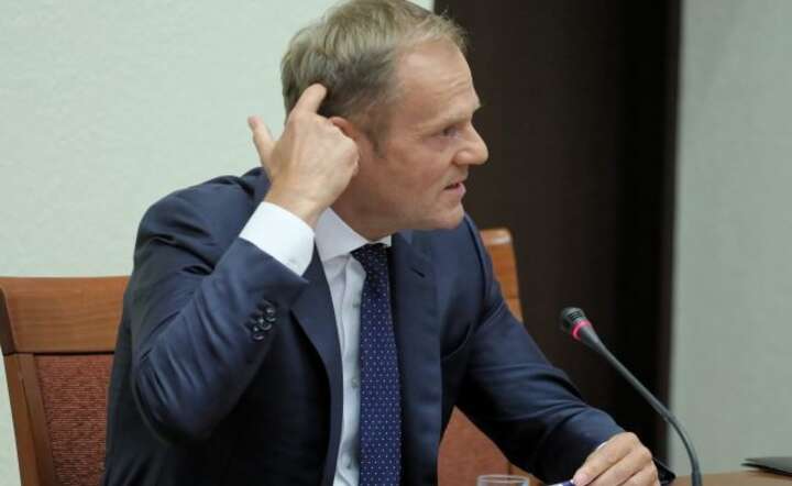 Donald Tusk się nie uśmiecha / autor: PAP/Paweł Supernak