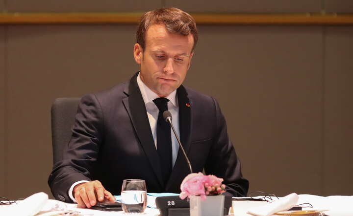 Emmanuel Macron / autor: PAP/EPA/KENZO TRIBOUILLARD / POOL