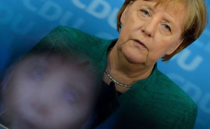 autor: PAP/EPA/PHILIPP GUELLAND